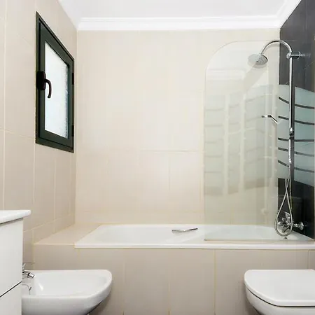 Playa Blanca Sleeps 10 Pool Air Con Wifi Villa Playa Blanca (Lanzarote)