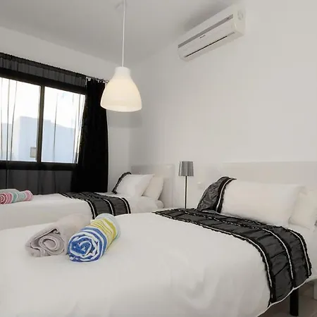 Playa Blanca Sleeps 10 Pool Air Con Wifi Villa Playa Blanca (Lanzarote)